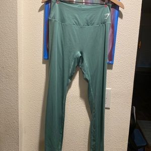 GYMSHARK Capri leggings